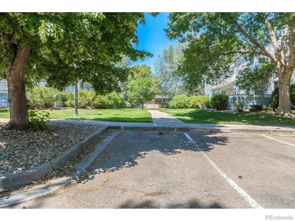 1419 Red Mountain Drive Longmont CO 80504