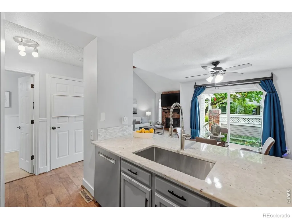 2892 W Long Circle Littleton CO 80120