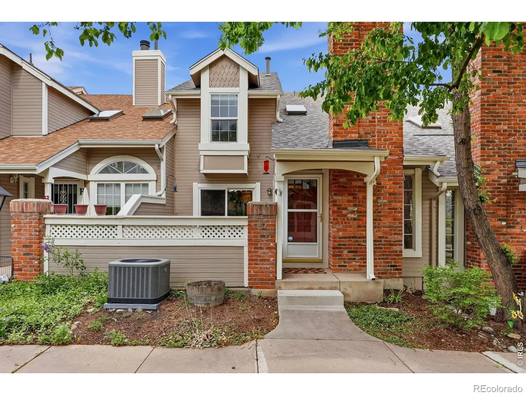 2892 W Long Circle Littleton CO 80120