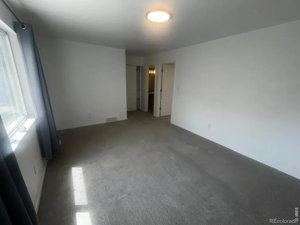 2142 Meadow Court Longmont CO 80501