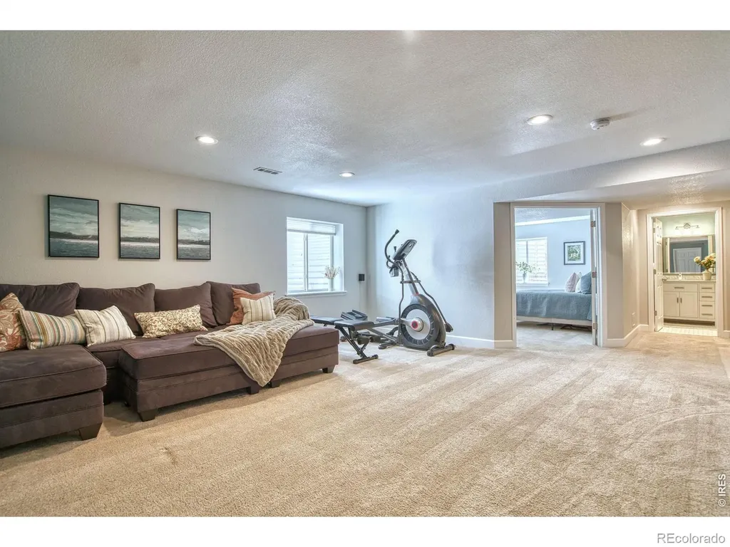 4933 Eagan Circle Longmont CO 80503