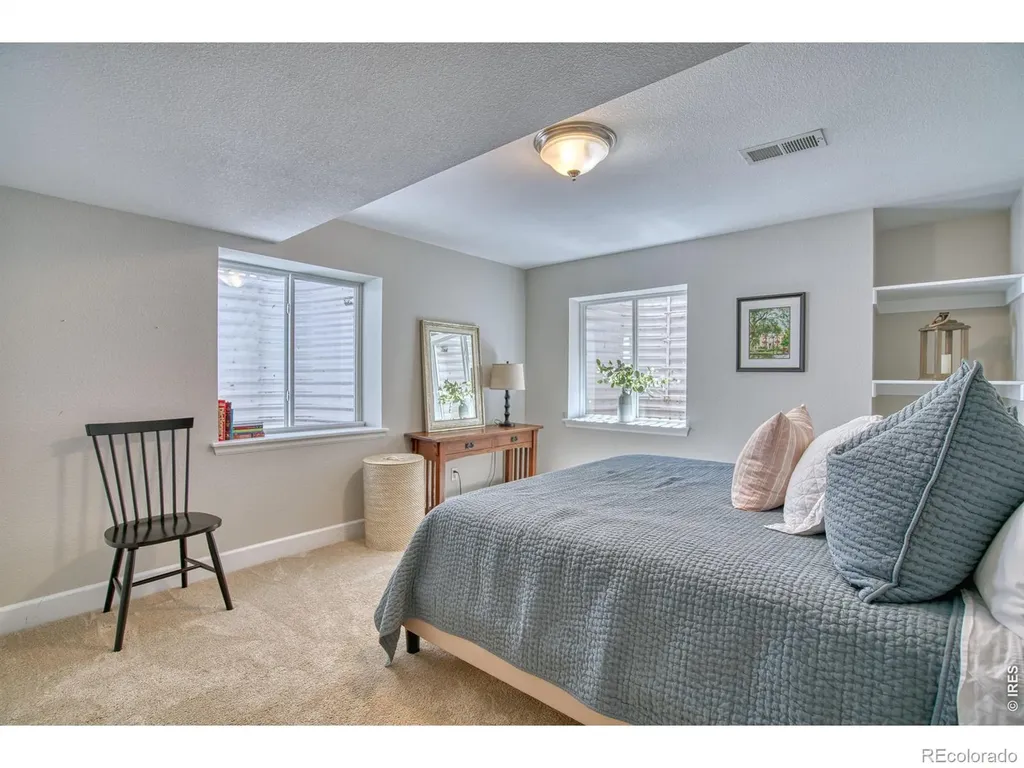 4933 Eagan Circle Longmont CO 80503