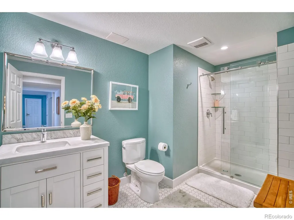 4933 Eagan Circle Longmont CO 80503