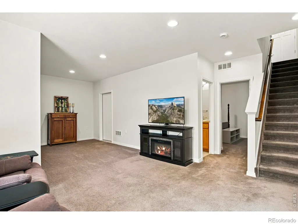 2316 Calais Drive Longmont CO 80504