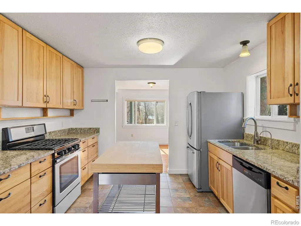 240 Main Street Lyons CO 80540