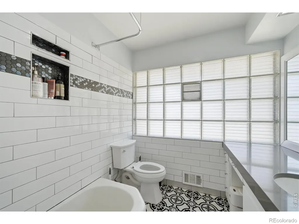 1360 Pine Street Loveland CO 80537