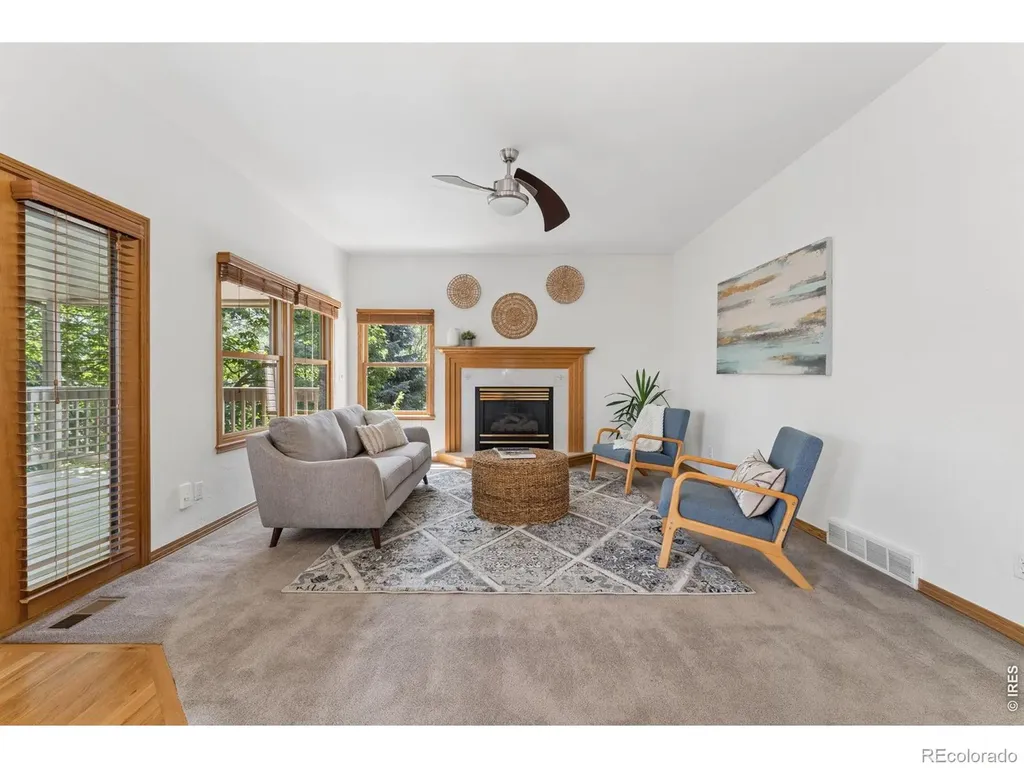 2413 Willow Lane Longmont CO 80503