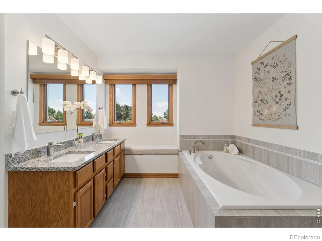 2413 Willow Lane Longmont CO 80503