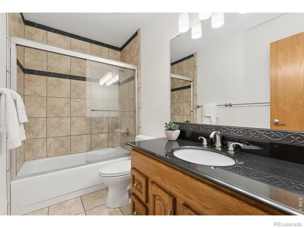 2413 Willow Lane Longmont CO 80503