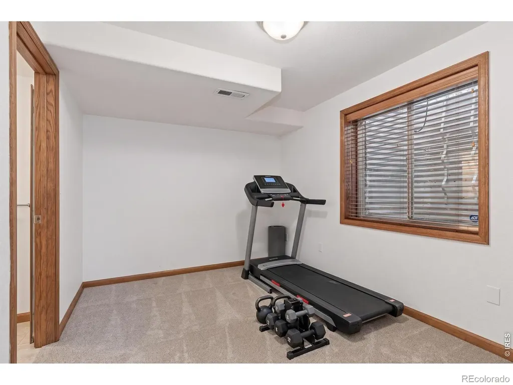 2413 Willow Lane Longmont CO 80503