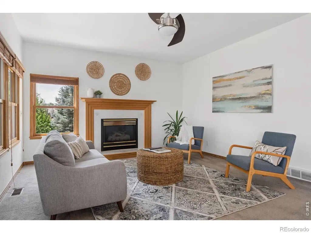2413 Willow Lane Longmont CO 80503