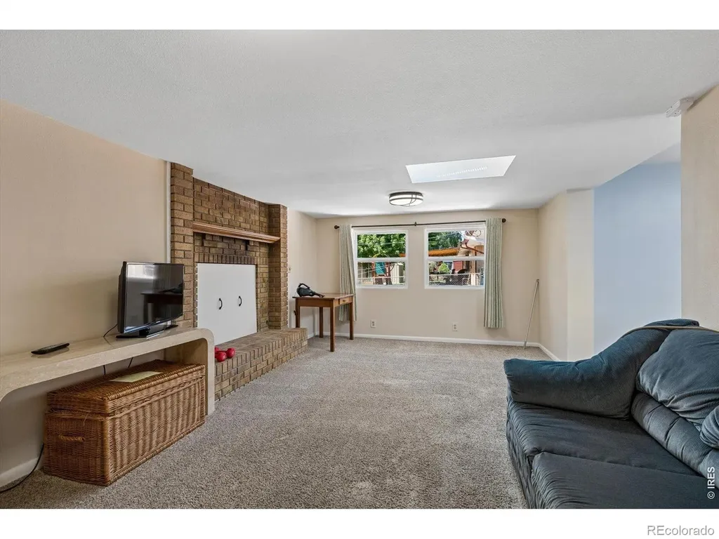 1721 Emery Street Longmont CO 80501