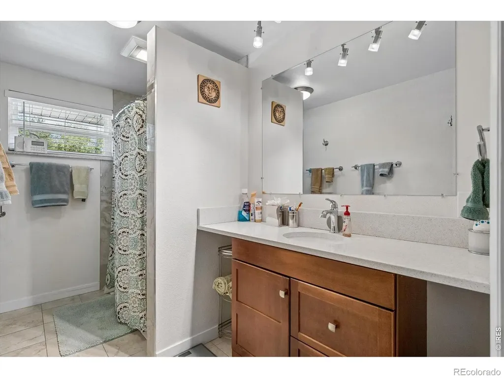 1721 Emery Street Longmont CO 80501