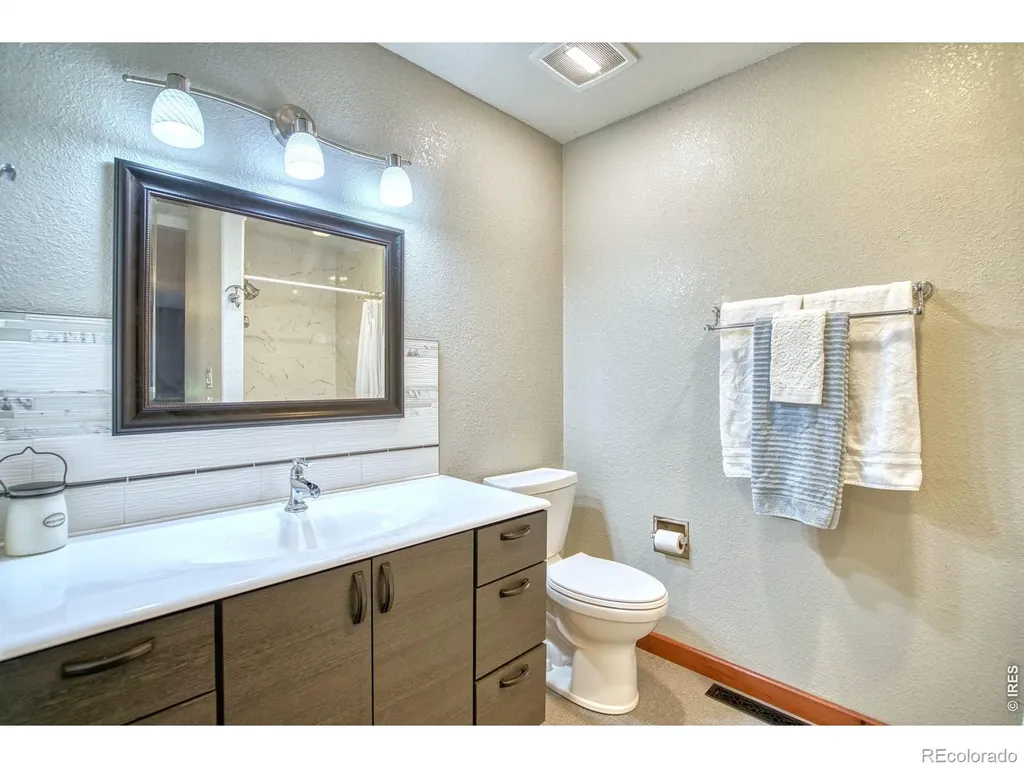 4483 W Pioneer Drive Greeley CO 80634