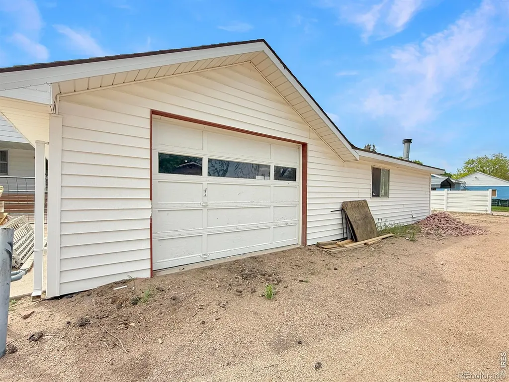 527 S Bowman Avenue Holyoke CO 80734