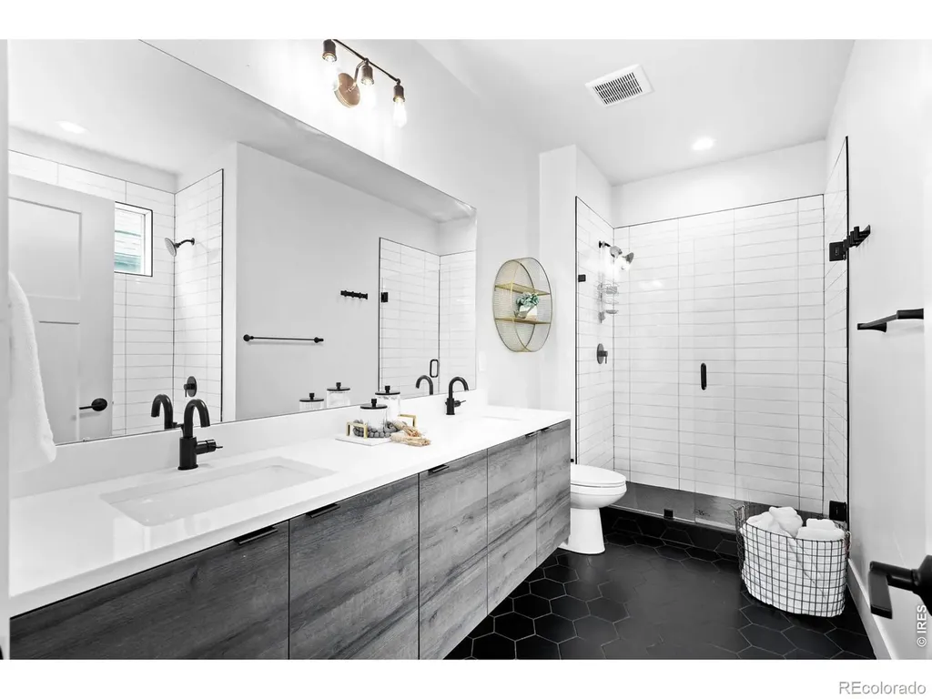 6295 King Court Denver CO 80221