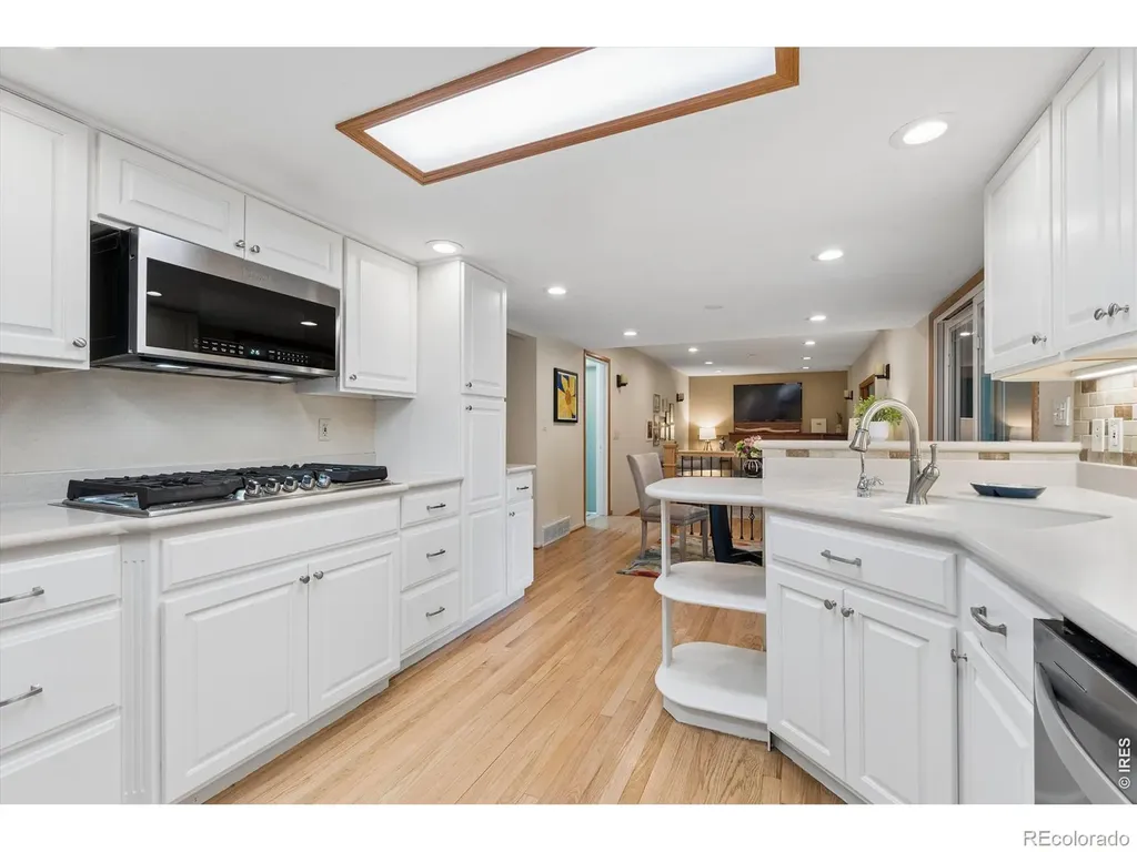 24 University Circle Longmont CO 80503
