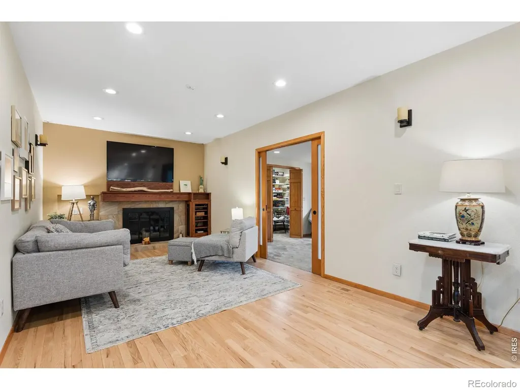 24 University Circle Longmont CO 80503