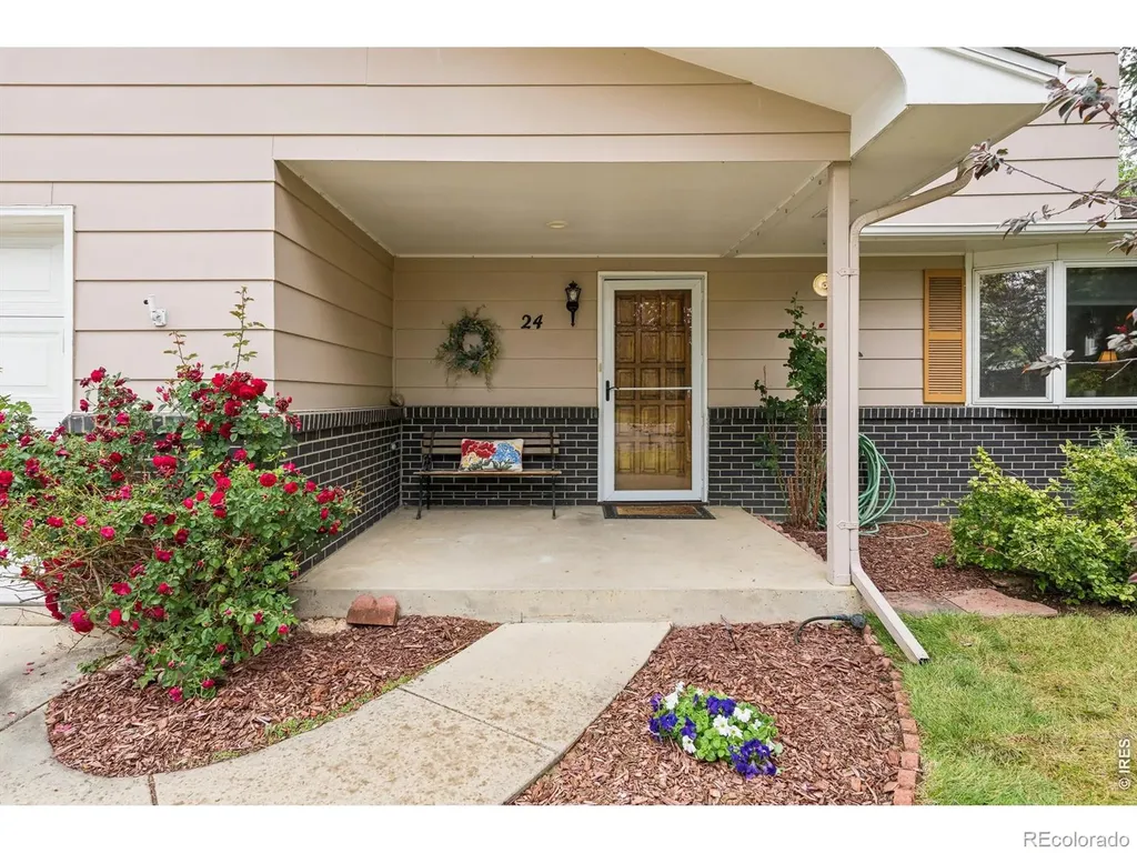 24 University Circle Longmont CO 80503