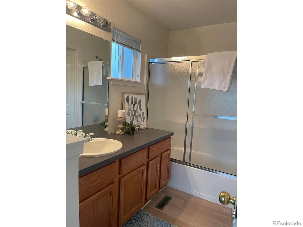 3632 Oakwood Drive Longmont CO 80503