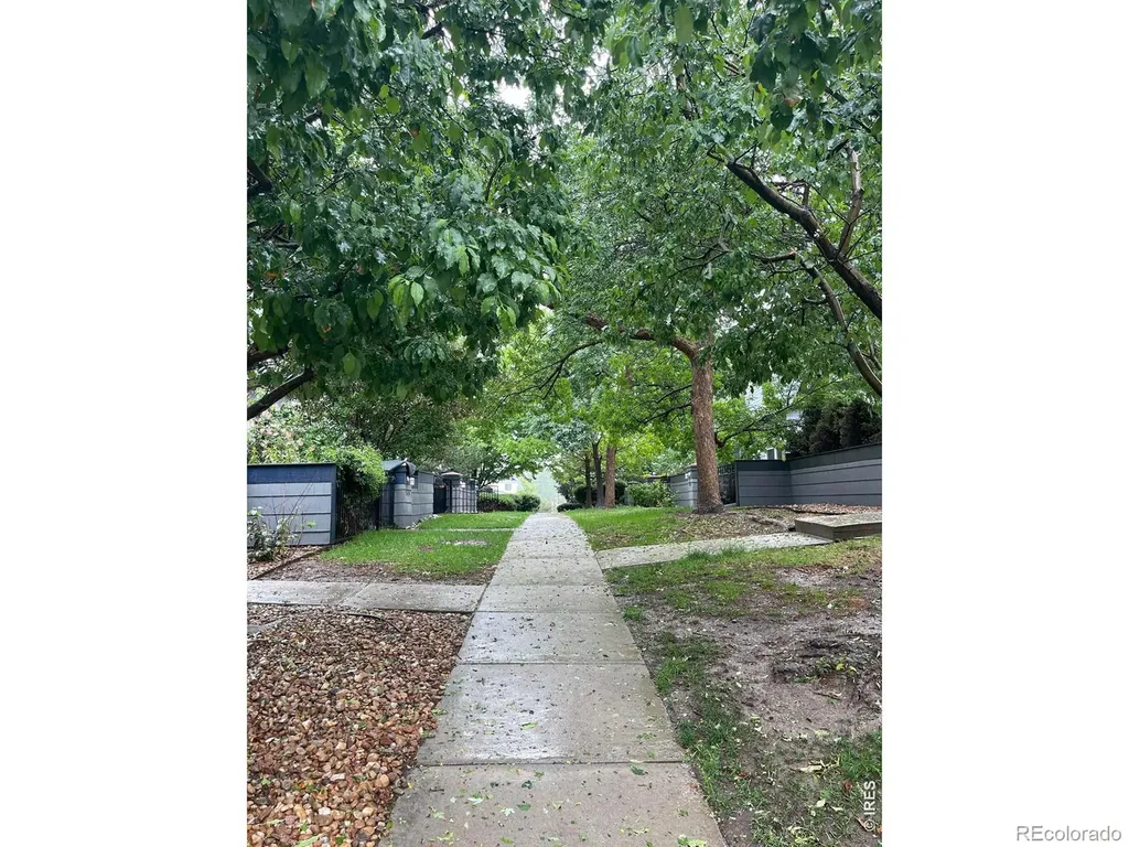3632 Oakwood Drive Longmont CO 80503