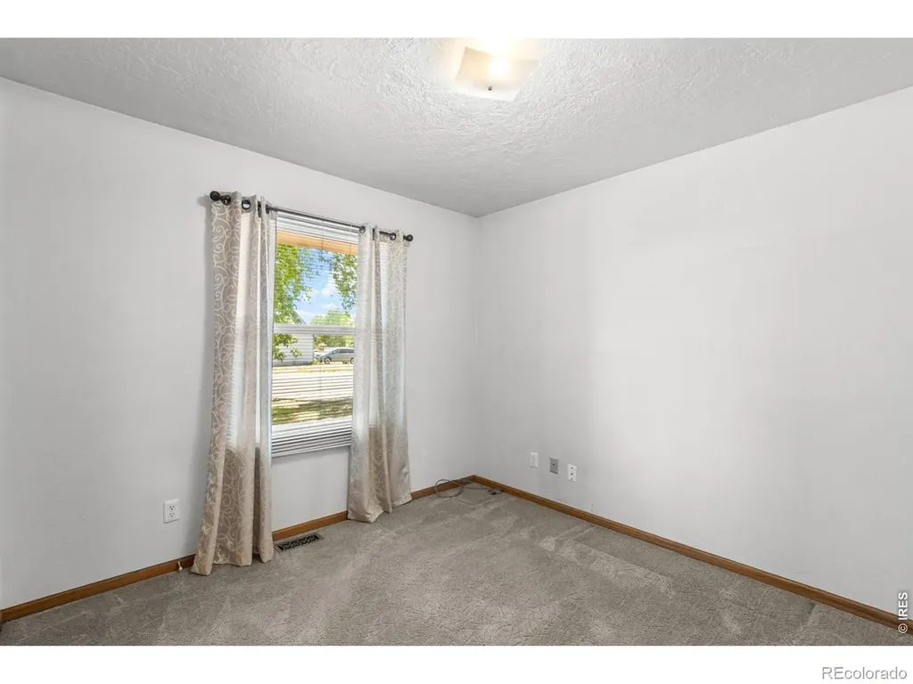 207 N 44th Avenue Greeley CO 80634