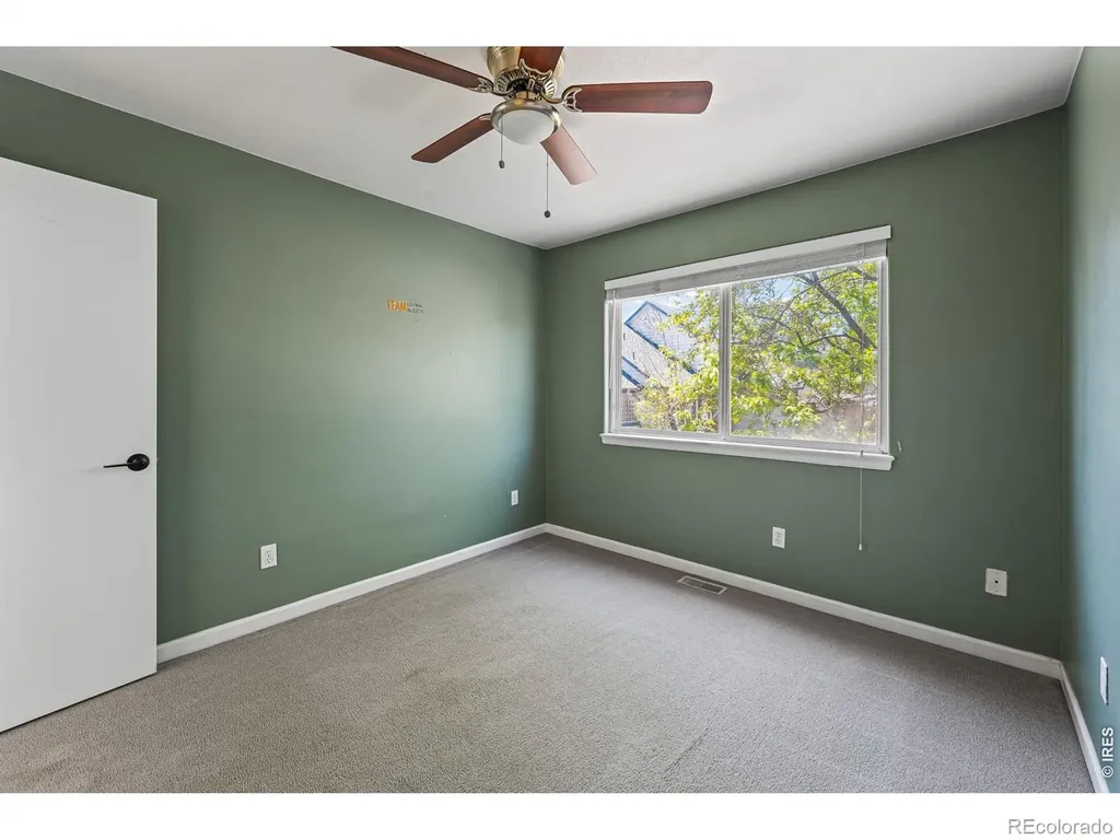 1464 Cherrywood Way Longmont CO 80504