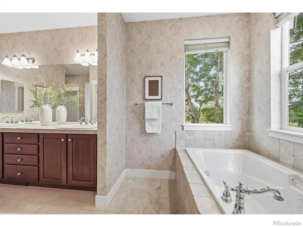 516 Indian Peaks Trail W Lafayette CO 80026
