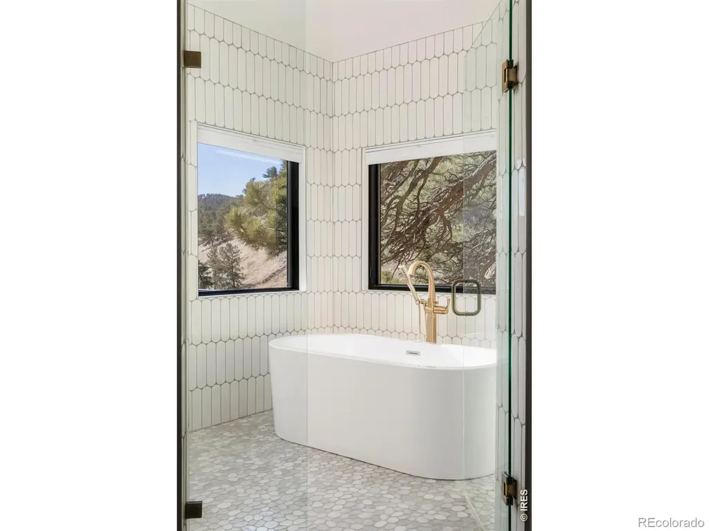 150 Valley View Way Boulder CO 80304