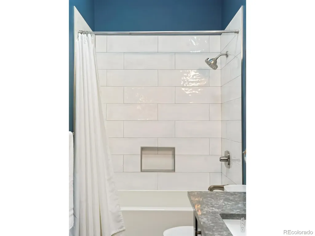 2076 Oak Avenue Boulder CO 80304