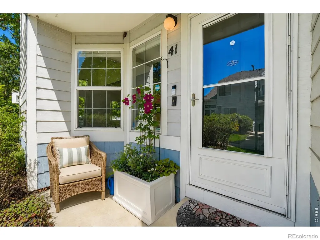 1419 Red Mountain Drive Longmont CO 80504