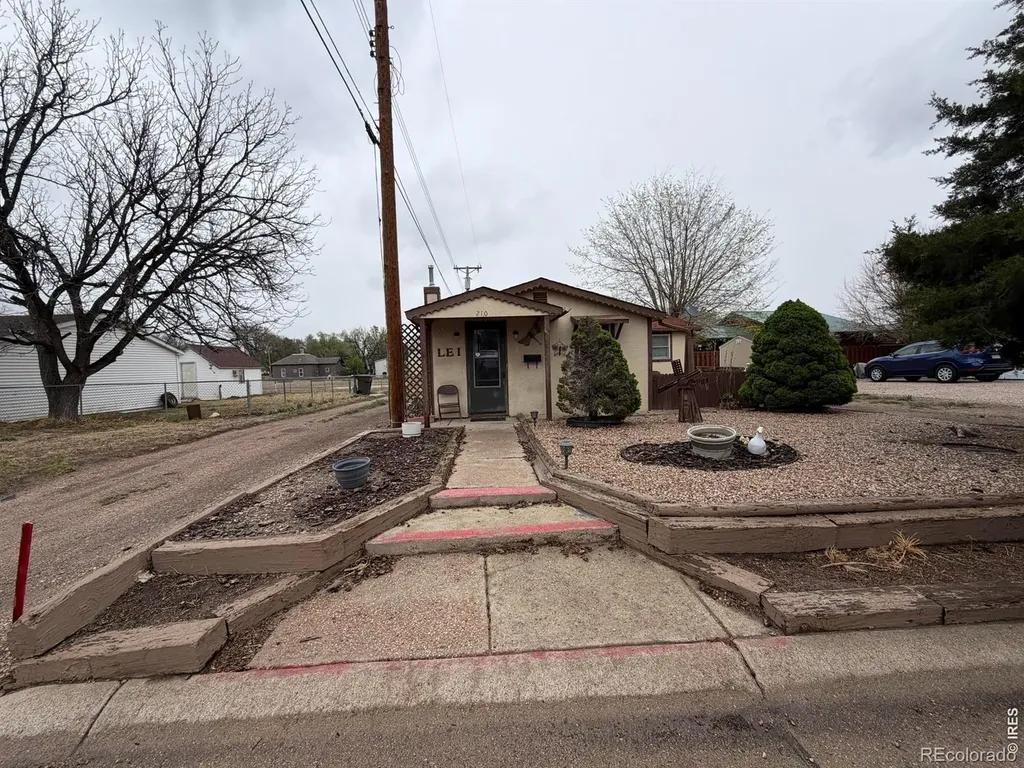 210 Sycamore Street Julesburg CO 80737