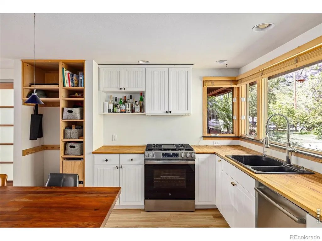 810 Alpine Avenue Boulder CO 80304