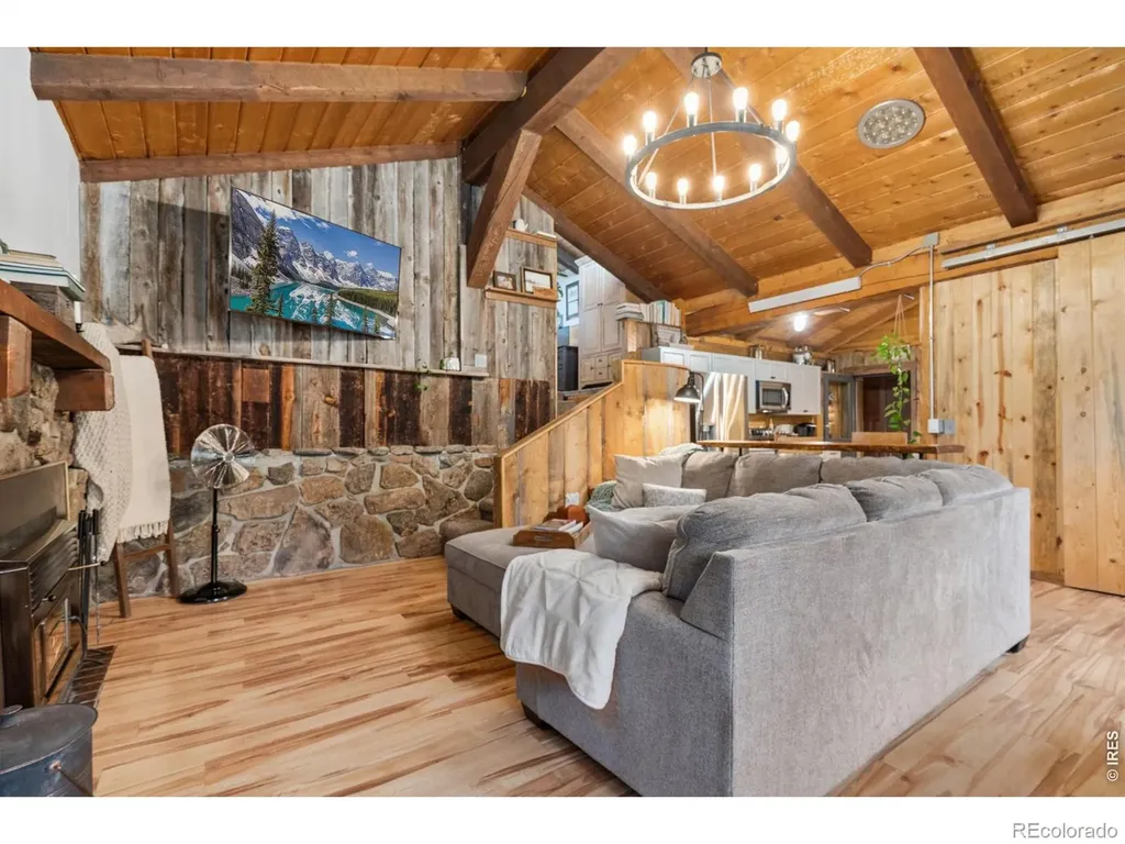 32224 Poudre Canyon Road Bellvue CO 80512