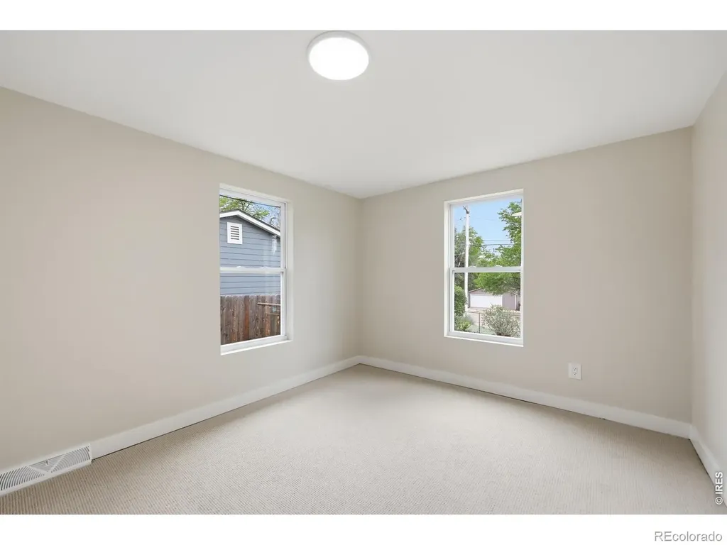 206 Bowen Street Longmont CO 80501