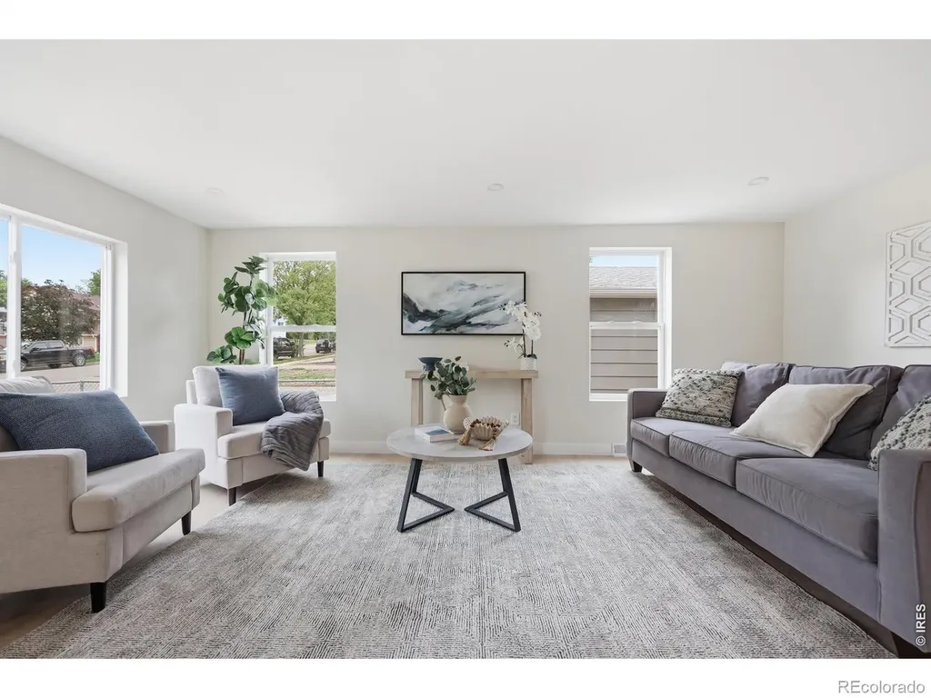 206 Bowen Street Longmont CO 80501