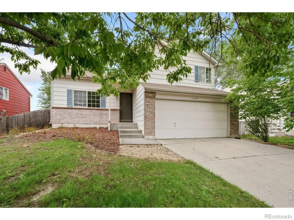 1319 Monarch Drive Longmont CO 80504