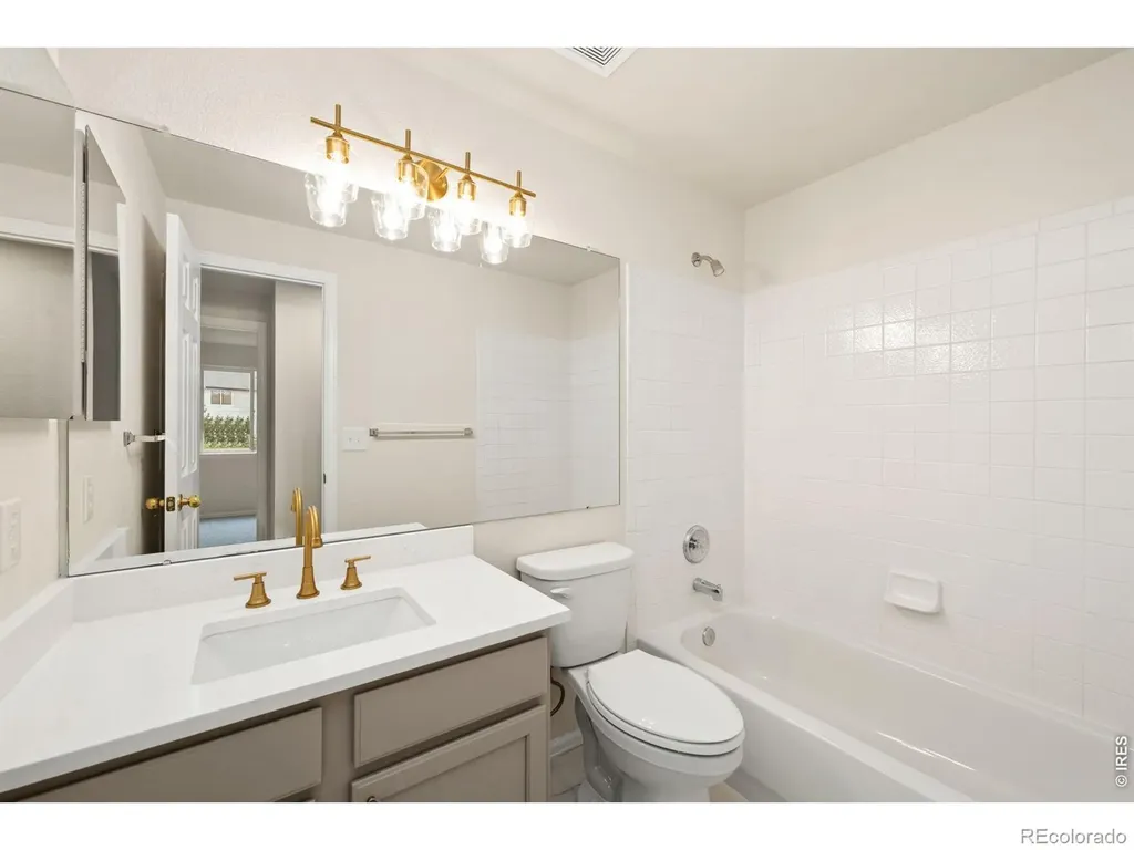 1319 Monarch Drive Longmont CO 80504