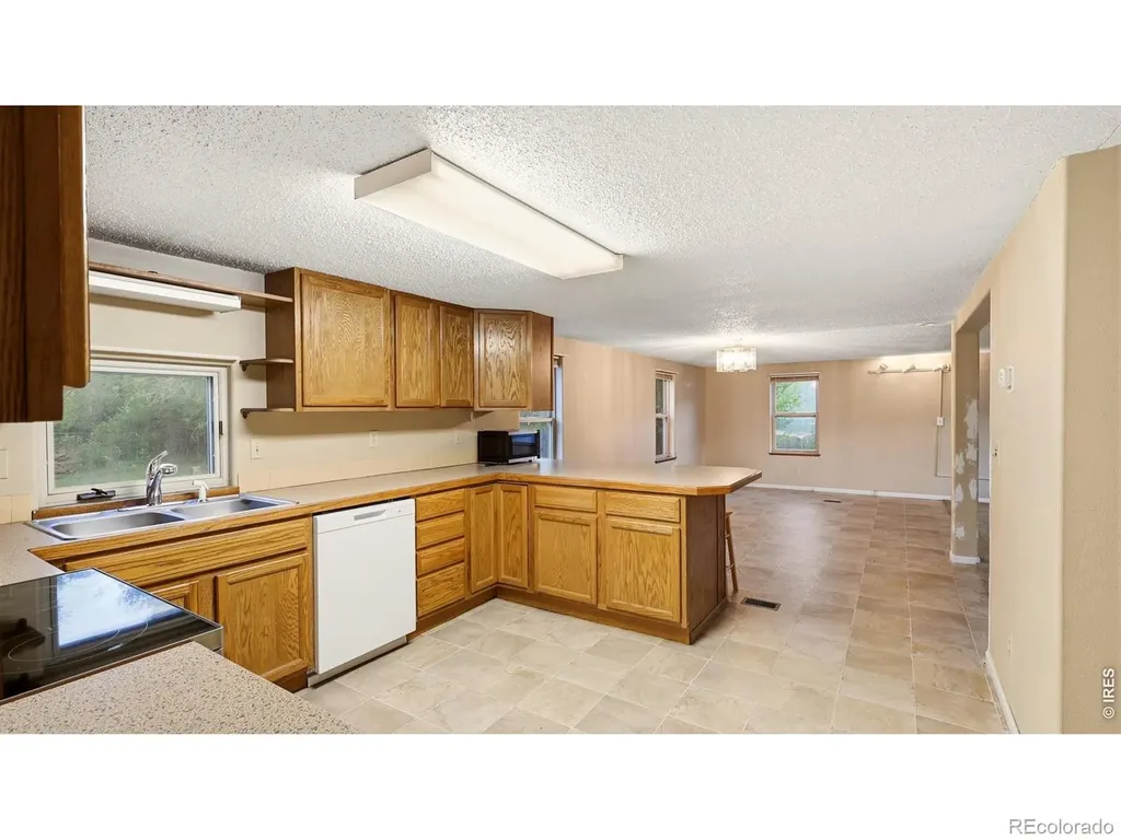 307-309 Beaver Street Hillrose CO 80733