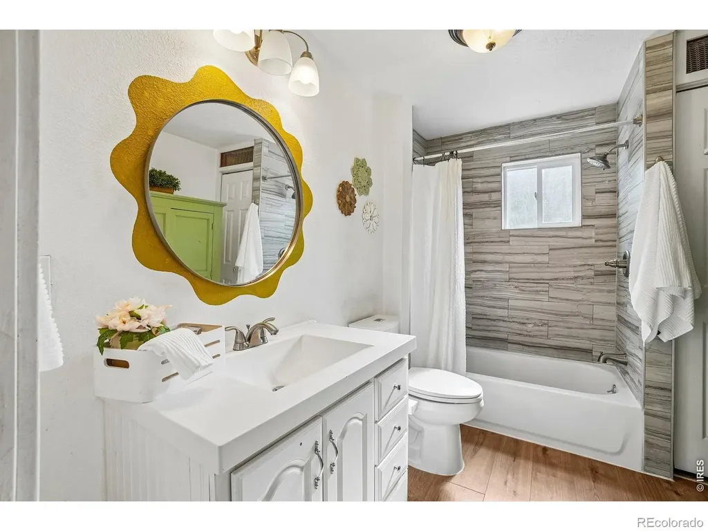 127 E Saint Clair Avenue Longmont CO 80504