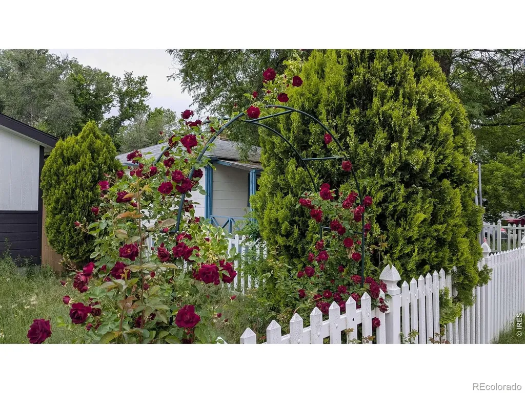 127 E Saint Clair Avenue Longmont CO 80504