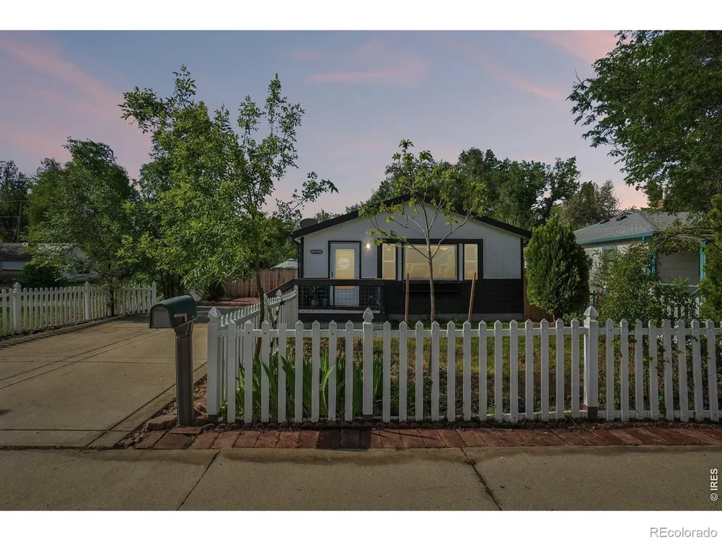 127 E Saint Clair Avenue Longmont CO 80504