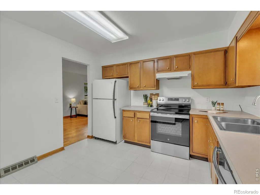 2652 Mountain View Avenue Longmont CO 80503