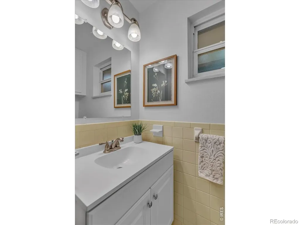 2652 Mountain View Avenue Longmont CO 80503
