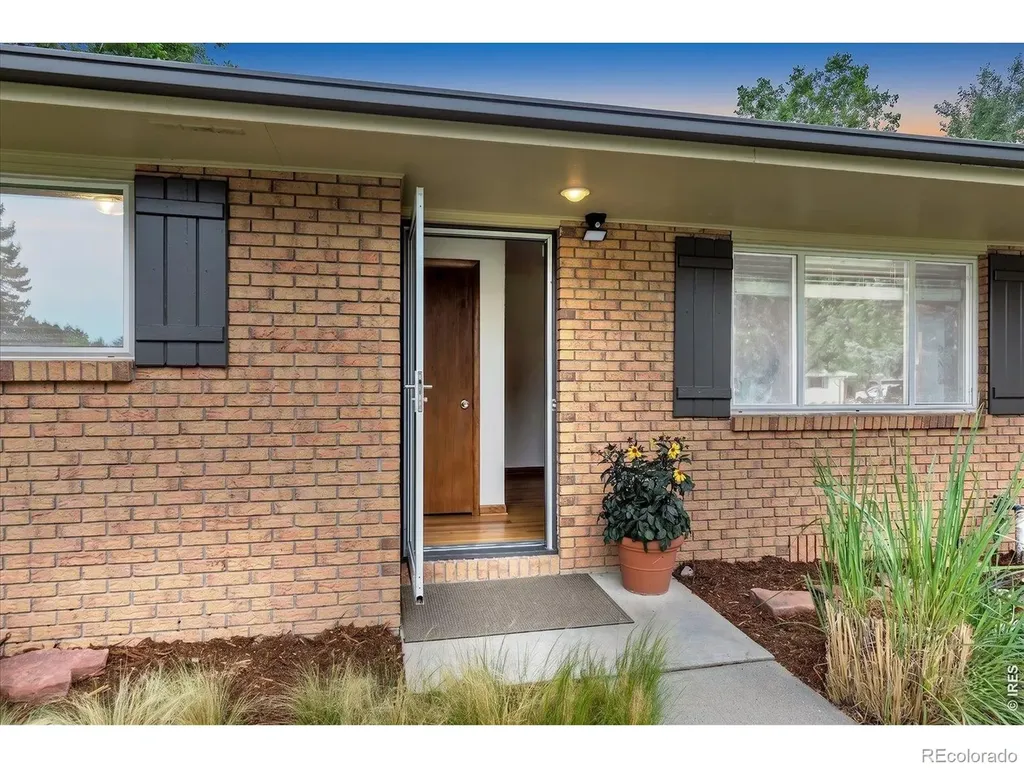 2652 Mountain View Avenue Longmont CO 80503