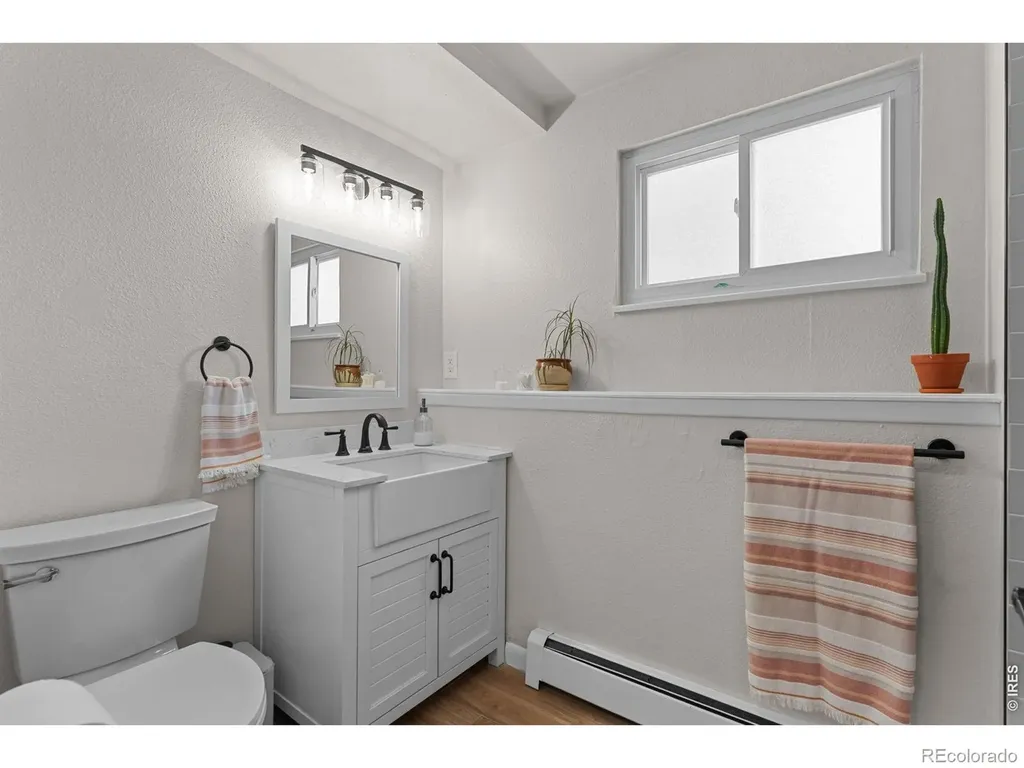 927 E 4th Avenue Longmont CO 80504