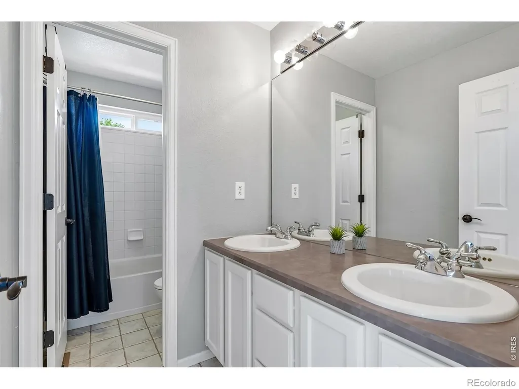 11725 Pleasant Hill Longmont CO 80504