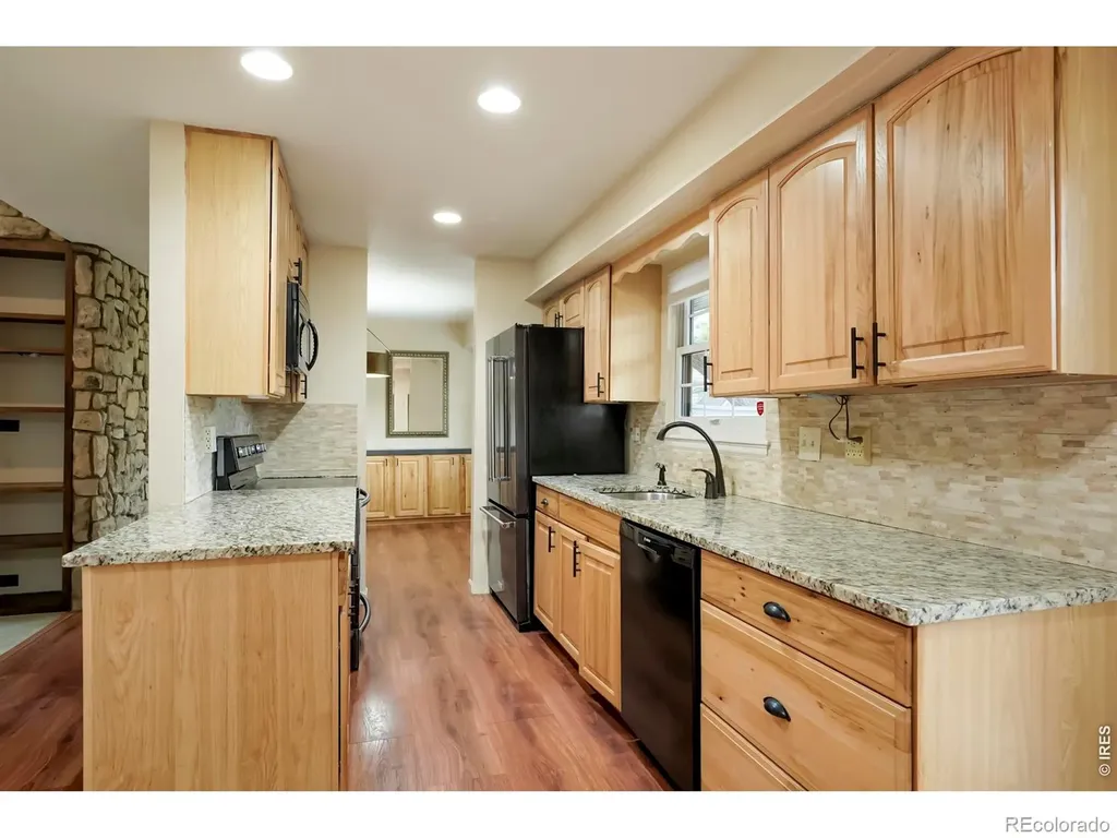 54 S Evanston Way Aurora CO 80012