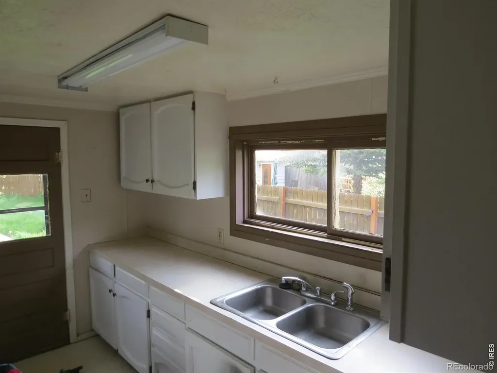 135 E 2nd Street Nederland CO 80466