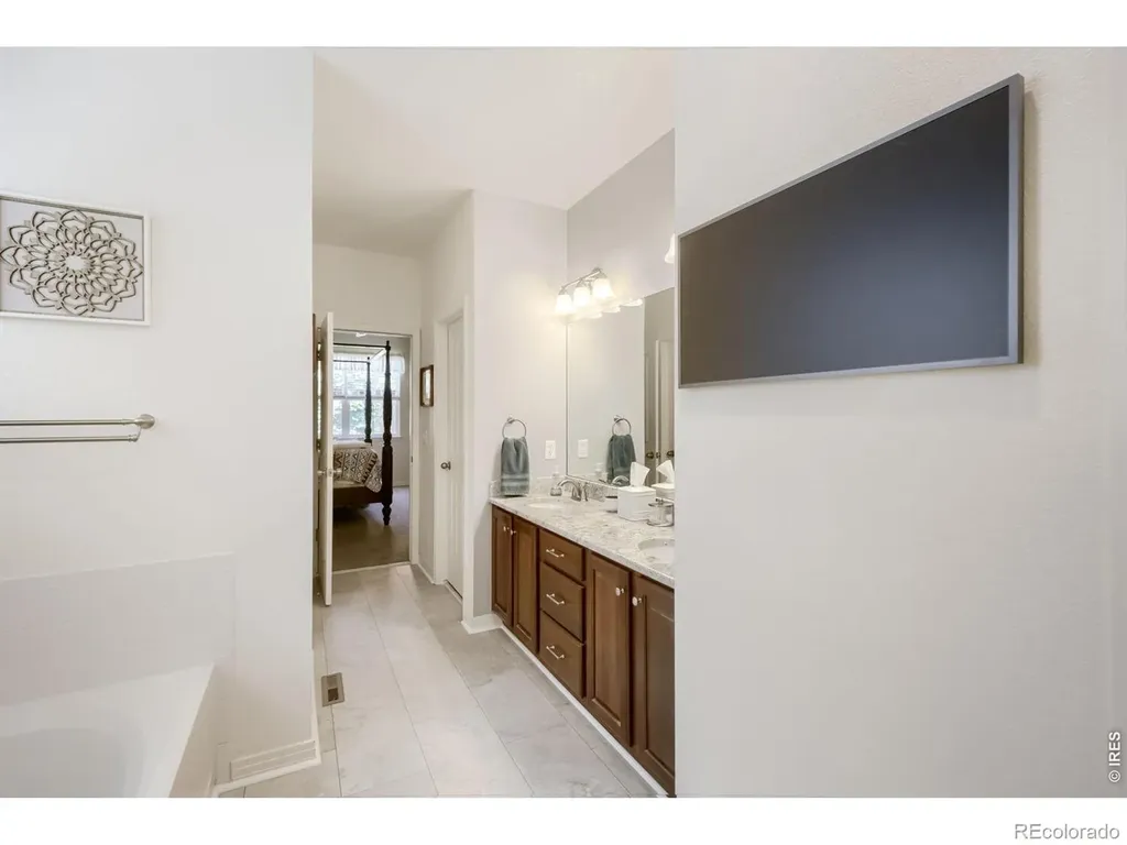 537 Peregrine Circle Longmont CO 80504